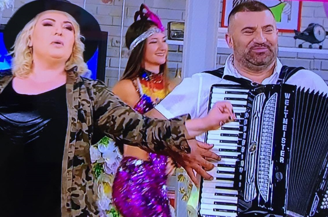 Viorica de la Clejani a pierdut din nou lupta cu kilogramele! Cum a apărut artista la TV
