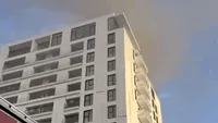 Incendiu violent într-un bloc de 11 etaje din București! 17 persoane au ajuns la spital