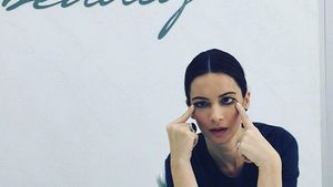 Andreea Berecleanu a dezvăluit câte operaţii estetice are: ”Cei/ cele care au 20-30 de ani nu mă ştiu cum eram acum 25 de ani când am intrat sub lumina reflectoarelor!”