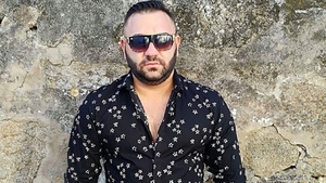 S-a făcut încă o arestare în dosarul miresei de etnie rromă din Bârlad! Vilson Stănescu a fost urmărit internațional prin Interpol