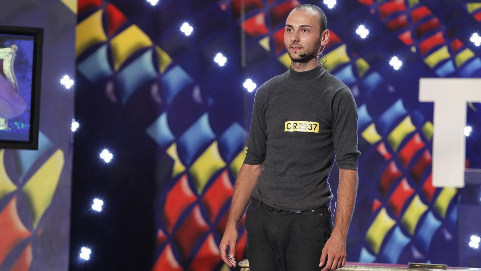 Cum a stiut iluzionistul-minune de la “Romanii au talent” ce carte va alege publicul? Celebrul Johannes i-a demontat numarul!