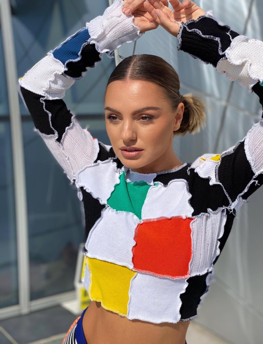 Alexandra Stan, topless în brațele lui Tristan Tate! Imaginea din cuibușorul de nebunii al celor doi a fost dată presei de un “apropiat”’