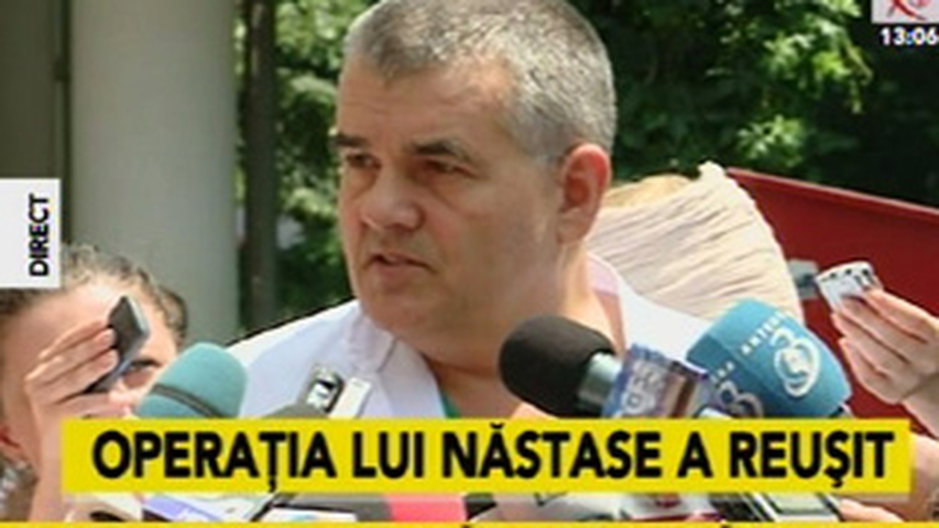 Adrian Nastase este acum la Terapie Intensiva si exista riscul de a face infarct! Vezi ce spun medicii despre starea lui post-operatorie