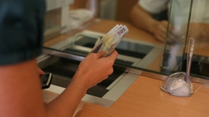 Ce se întâmplă cu ratele! Se mai suspendă? Anunțul făcut de Ciolacu și reacția ministrului Cîțu