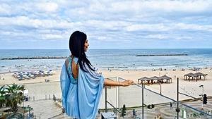FOTO / Corina Caragea, răsfăţată într-o vacanţă exotică! A îmbrăcat costume de baie sexy, însă atenţia a fost la un detaliu intim