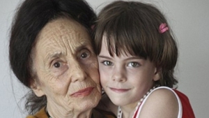 Cea mai in vârstă mamă din România o imploră pe Catanga să nu facă avort: "Caută pretexte! Copilul nu va moşteni boala ei"