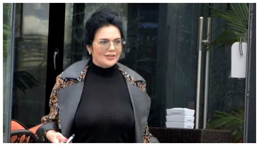 Ioana Năstase, super sexy în mall chiar înainte să fie pălmuită de soț! Și-a scos nurii la vedere