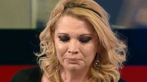 Oana Lis a cedat nervos in direct la TV: "Cred ca sunt labila psihic. Am momente cand nu mai vreau sa traiesc"