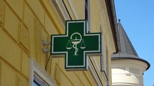 Ce salariu are o farmacistă de la Catena? De necrezut cât câştigă şi angajatele de la Farmacia Tei