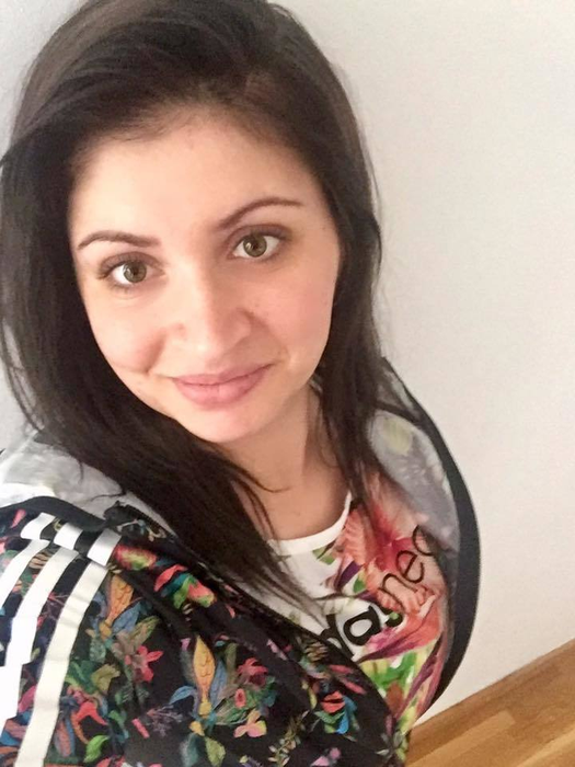 Iuliana, soţia lui Liviu Guţă, după schimbarea de look