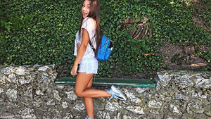 Mai are câteva luni până la majorat, dar NICOLE CHERRY deja a prins curaj! S-a pozat AŞA, iar fanii au înnebunit! "Goală?!"