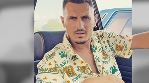 Valentin Căprariu dezvăluie cui aparțin bogațiile cu care filmează pe TikTok: “Dacă te dai jos dintr-un Ferrari, oamenii cred că e al tău!”