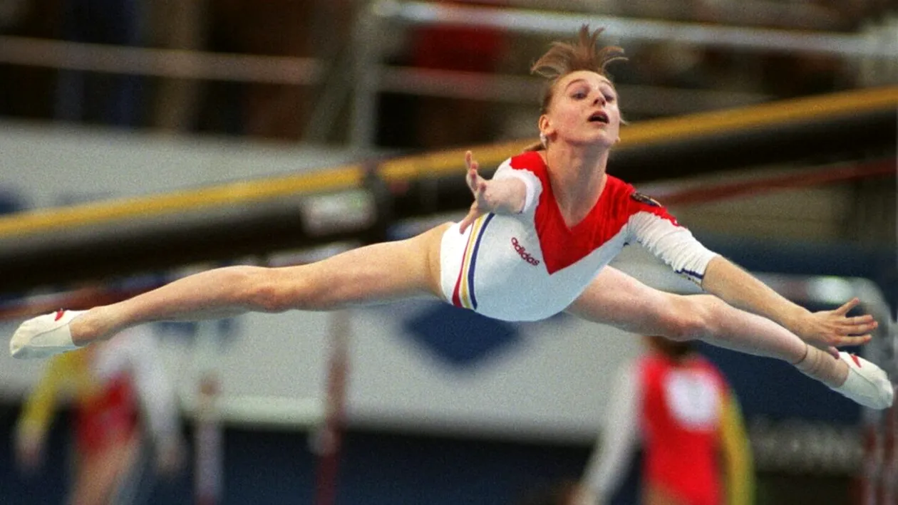 Îți mai aduci aminte de Simona Amânar, gimnasta care făcea furori în anii '90? Abia o recunoști acum