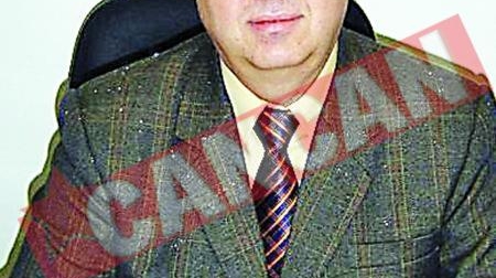 Seful Serviciului Permise Arges s-a intors la sotie