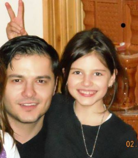 Fata cea mare a lui Vârciu s-a mutat în Capitală! Mama ei moare de dorul său