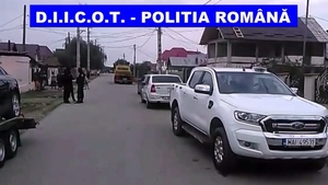 Copii de cinci ani din Argeș și Dâmbovița, exploatați sexual pentru a satisface plăcerile unui german. Plătea între 200 și 600 de euro pe minutul de filmare