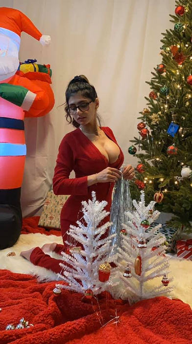 Mia Khalifa lovește din nou! Filmulețul incendiar care a isterizat internetul GALERIE FOTO + VIDEO