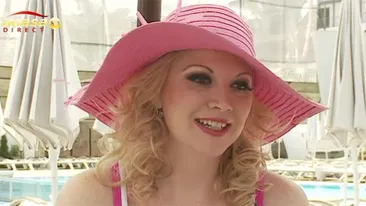 Oana Lis stie că e grasă, dar scapă de complexe cu...autoironie: Mi s-a zis că am picioarele ca nişte cârnati polonezi