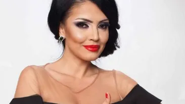 Andreea Mantea, fotografiată doar în lenjerie intimă, în pat. Detaliul bulversant observat de fani