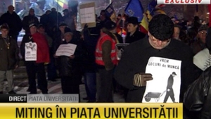 Miting in Piata Universitatii, la un an de la protestele din 2012! Zeci de persoane scandează împotriva clasei politice!