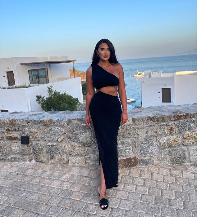 Larisa, noua manageră de la Taverna Racilor/ Sursa foto: Instagram
