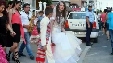 Să vezi și să nu crezi! Ce nuntă de „poveste” au făcut doi constănțeni, pe mijlocul străzii