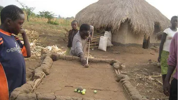 Ei sunt viitorii Ronny O'Sullivan! Africanii astia invata snooker pe mese facute de mana lor - FOTO de EXCEPTIE!