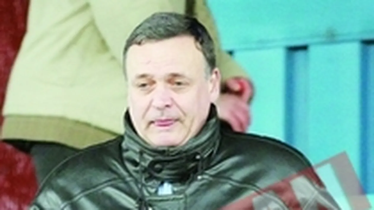 Cum i-a sucit Lupescu pe arbitrii finalei