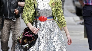 Ea este noua Carrie Bradshaw