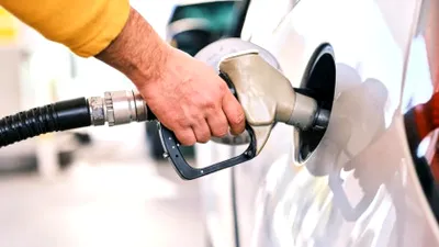 Polonia, noul paradis al șoferilor! Carburanții plafonați atrag valuri de clienți din țările vecine