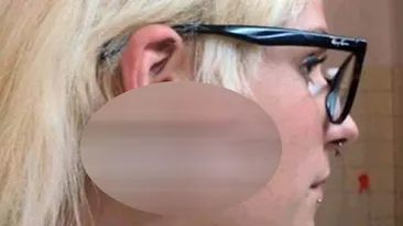 Cum a reusit aceasta tanara sa-i socheze pe cei din jur! Oamenii o ocolesc pe strada! Ce scarbos