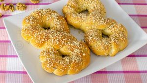 Rețetă de mucenici. Ingredientul SECRET care înlocuiește oul