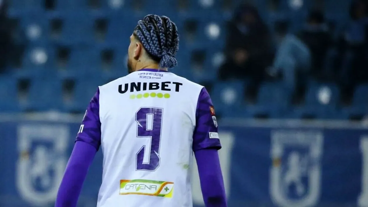 Portretul unei antreprenoare care joacă ofensiv în business, în timp ce soțul ei marchează pe teren