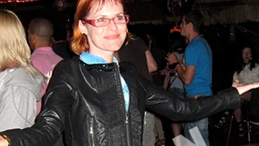 Fostul iubit al Malinei Olinescu a trecut peste tragedia de anul trecut! Vezi cine este femeia care il face fericit acum pe Sebi! E designer si seamana bine cu fosta sa logodnica!