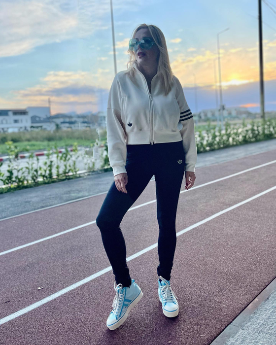 Dana Săvuică a adoptat o dietă prin care poate slăbi cinci kilograme pe săptămână (Foto: Facebook)