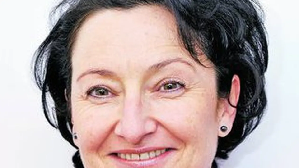 Igiena dentara corespunzatoare poate preveni paradontoza! Nu uita de ata dentara