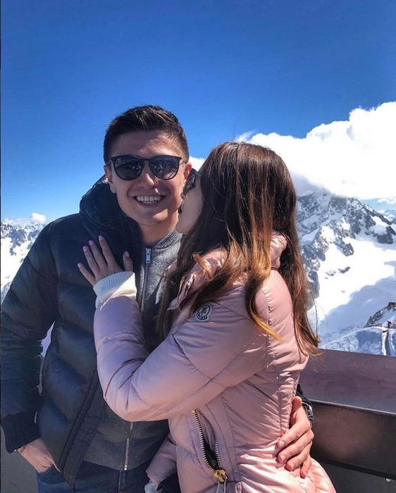 Roxana şi "Johnică" se iubesc de patru ani de zile