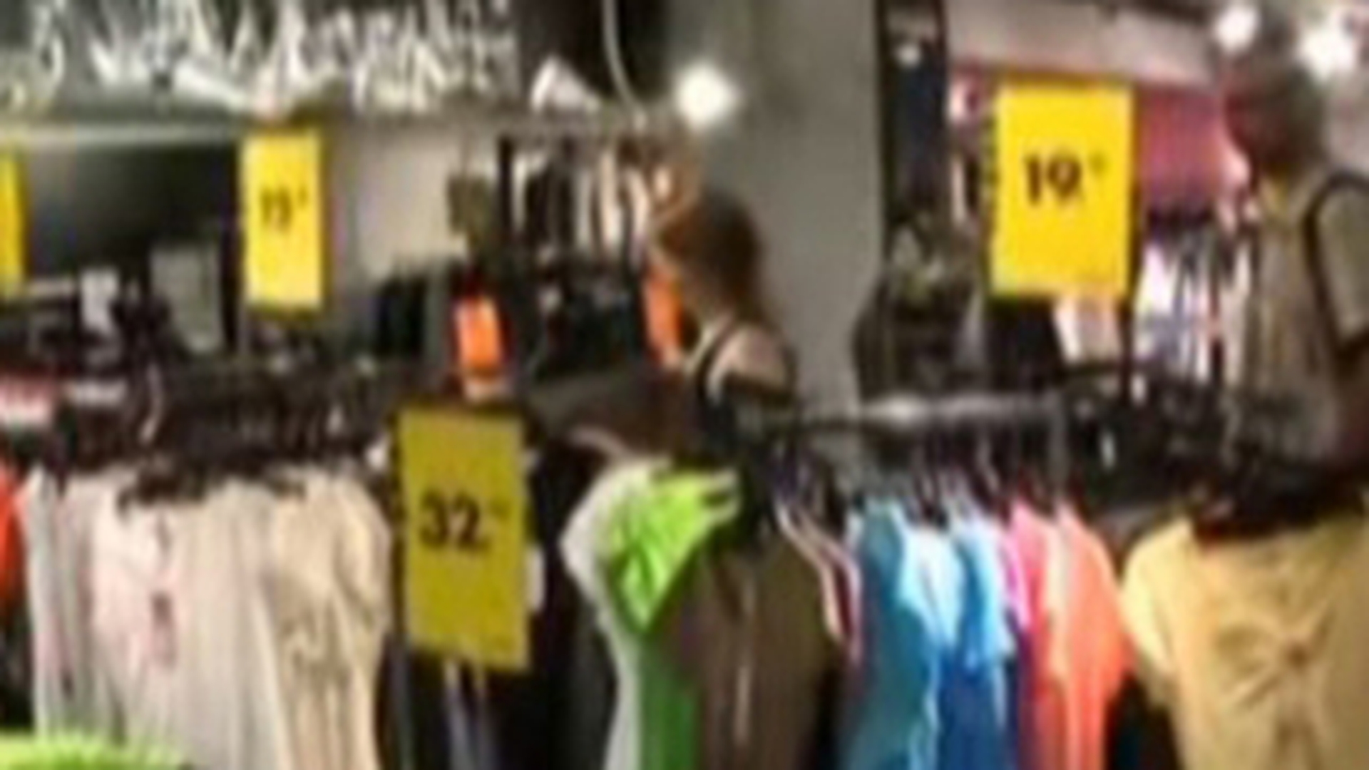 VIDEO Garderoba noua cu 80% reducere