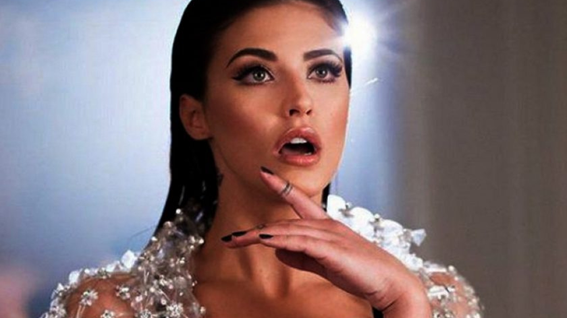 Antonia, ipostaze provocatoare la malul mării. Fanii și-au dat coate când au văzut-o pe artistă