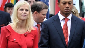 Tiger Woods si Elin Nordegren divorteaza suta la suta, spun apropiatii