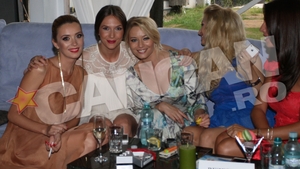 Diana Dumitrescu a sudat tigara de la tigara si a baut sampanie, dar a fost absenta la prima aparitie de anvergura dupa despartire