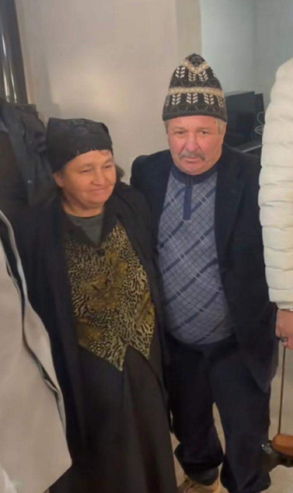 Incredibil în ce stare au fost surprinși părinții lui Ion Șmecherul! Imagini rare cu cei doi  bătrâni răpuși de durere