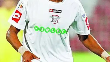 Cesinha a facut karaoke in club