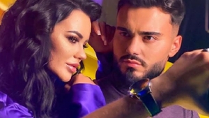 Carmen de la Sălciua și Jador, numărul 1 în România cu piesa ”Nu am somn de 4 zile!” Au ”lovit” și peste hotare VIDEO