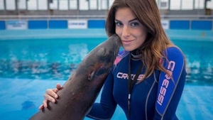 O fostă concurentă Miss Italia a fost atacată cu acid de fostul ei iubit! Femeia riscă să rămână desfigurată şi oarbă