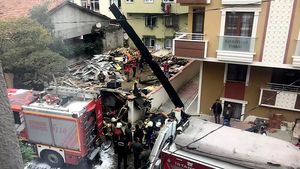 Un elicopter militar s-a prăbușit în Istanbul. Patru persoane au murit