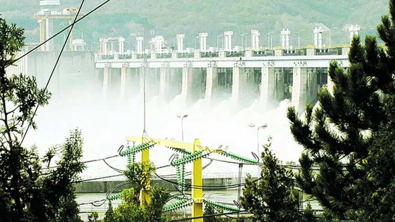 Otrava din Ungaria a ajuns in Romania! Oamenii isi fac provizii de apa