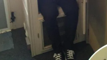 Uite unde se ascunde Smiley de Pavel Bartos cand se joaca in culisele emisiunii Romanii au talent!