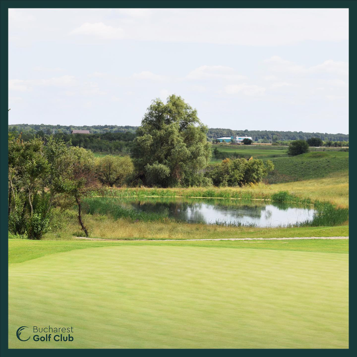 Și în România, golful prinde aripi. BUCHAREST.GOLF este unul dintre cluburile unde pasionații de golf își pot urma visul