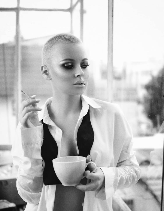 Misha a pozat topless: “Cum te-a lăsat inima să…”. Cum se reinventează artista după divorțul de Connect-R